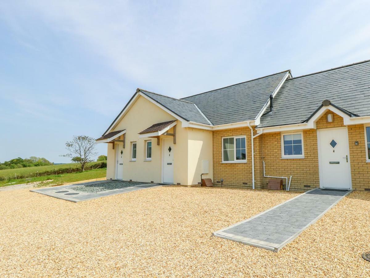 5 Yarmouth Cottages Freshwater Bagian luar foto