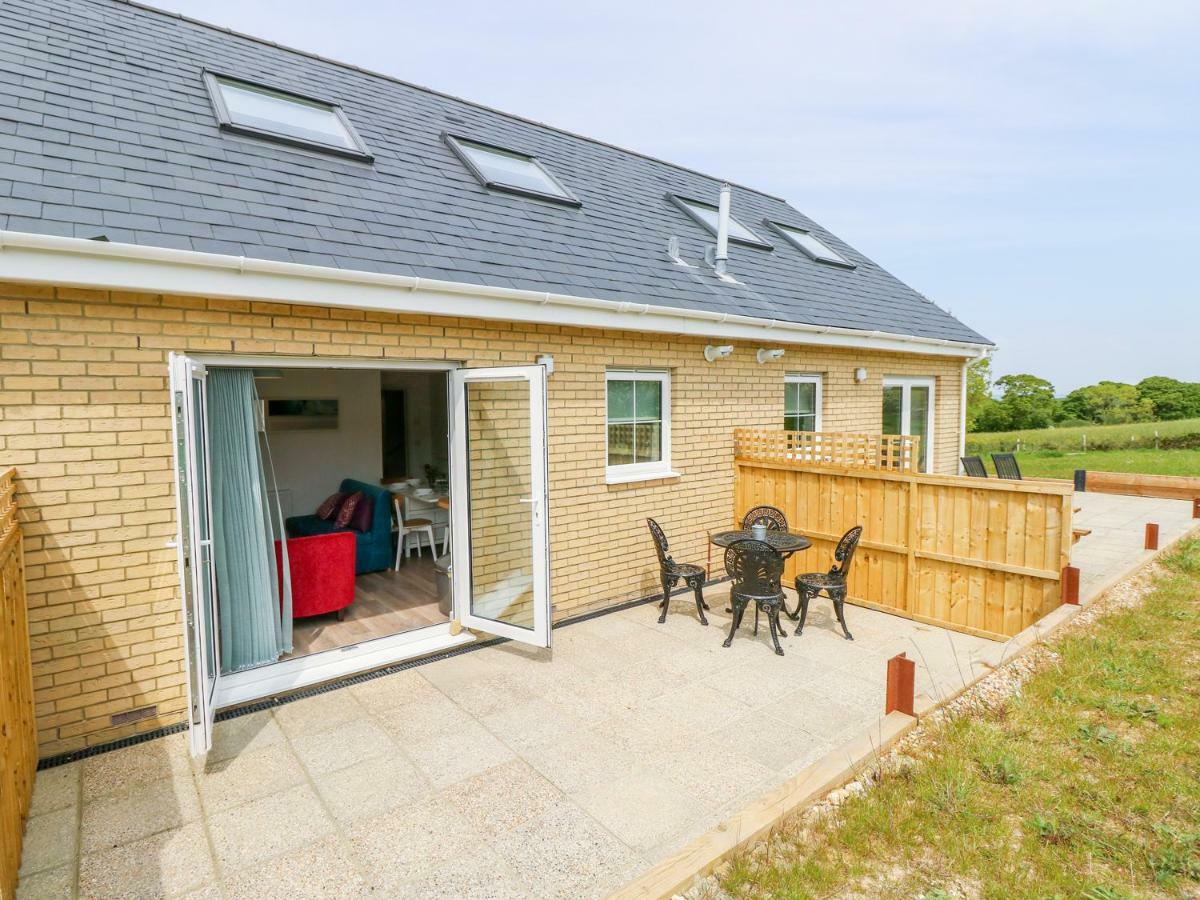 5 Yarmouth Cottages Freshwater Bagian luar foto