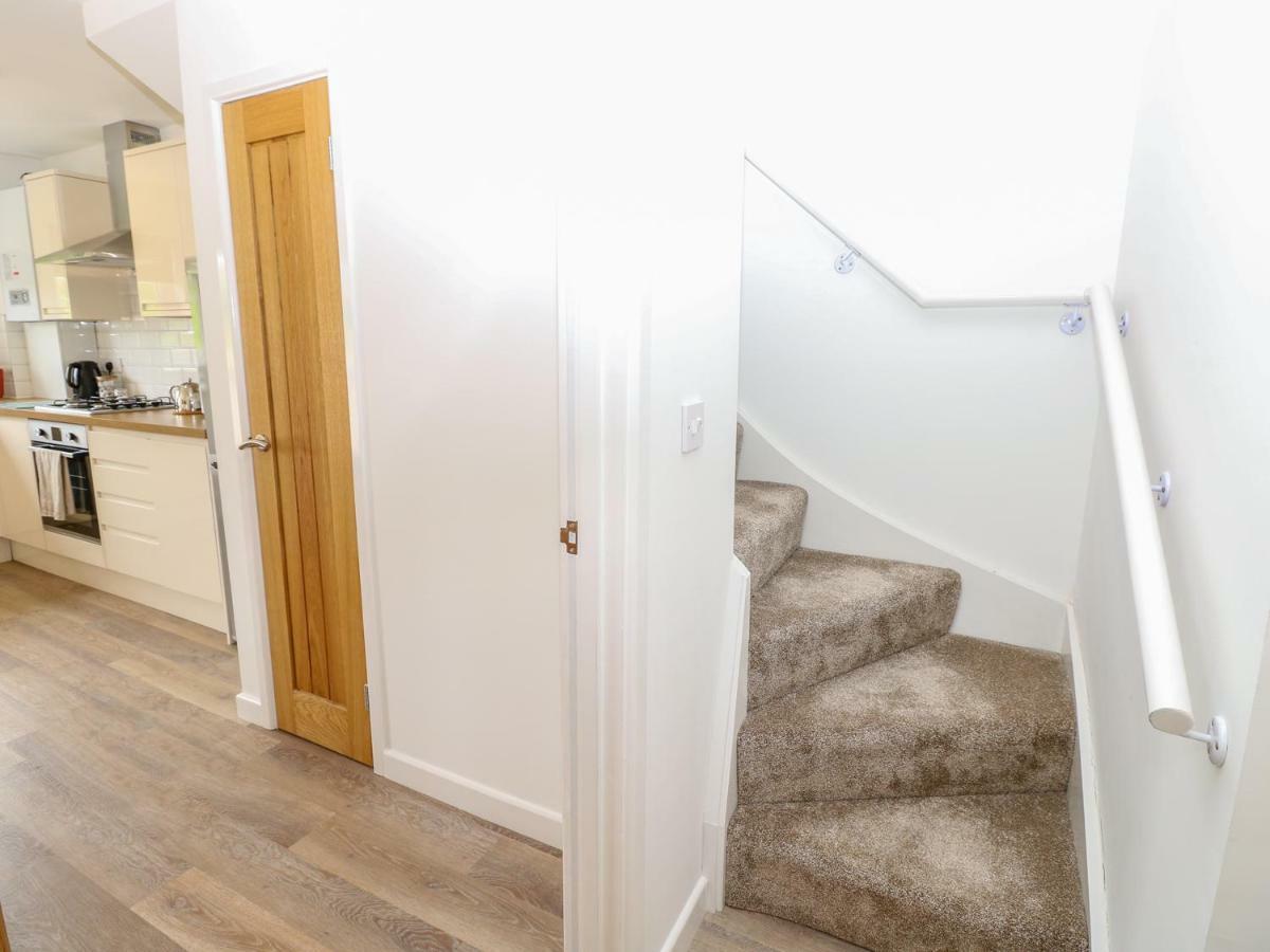 5 Yarmouth Cottages Freshwater Bagian luar foto