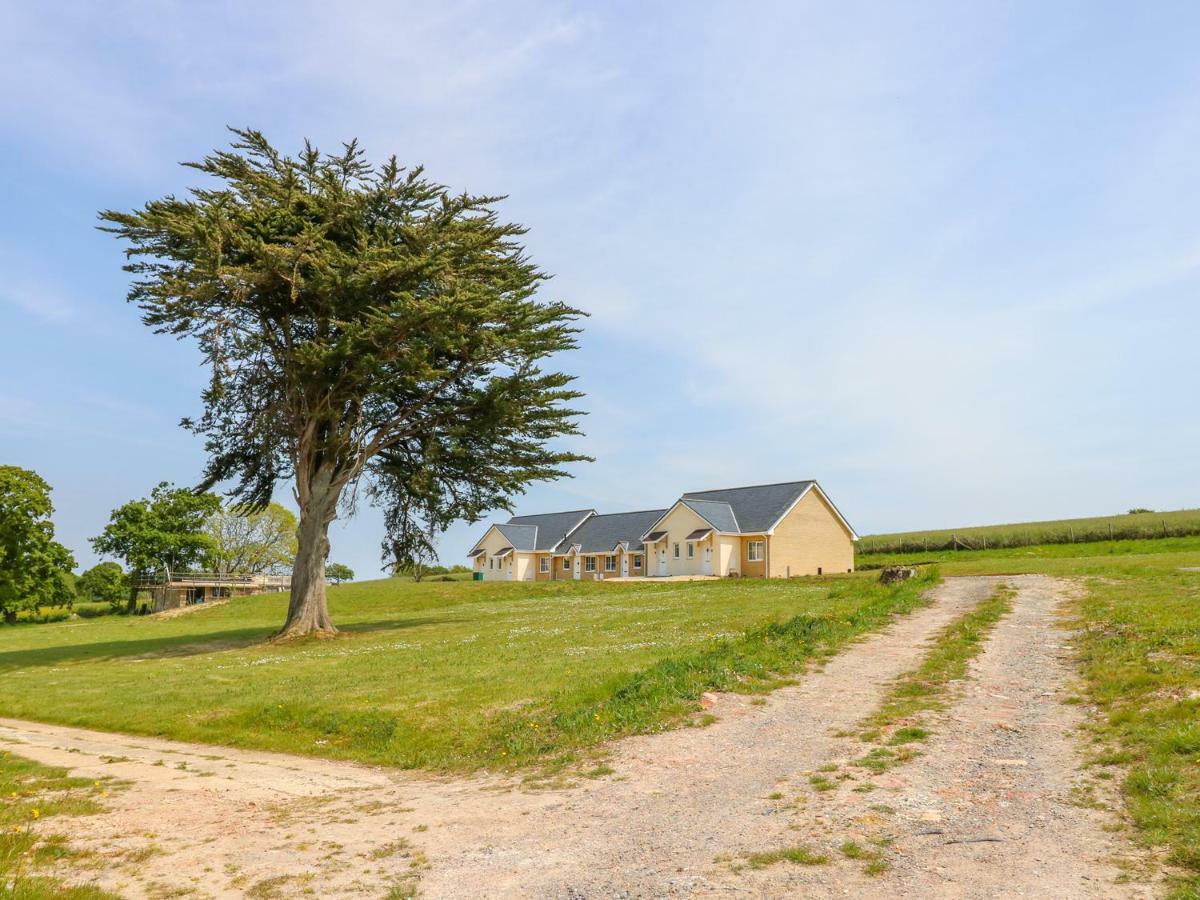 5 Yarmouth Cottages Freshwater Bagian luar foto